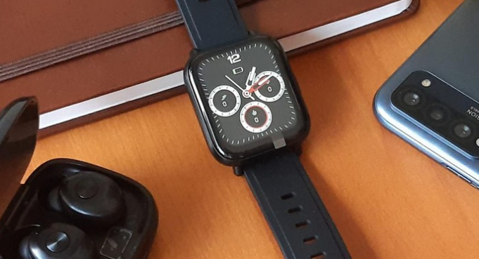 Smartwatch Terbaru Luna W1