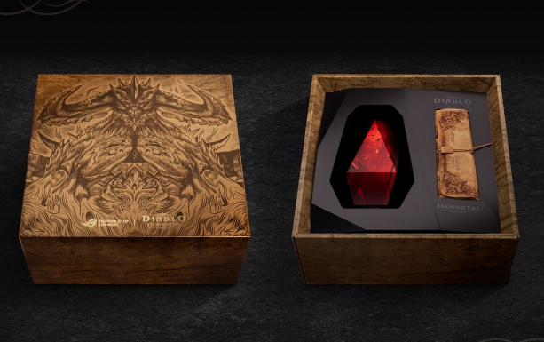 Packaging Asus ROG Phone 6 Diablo Immortal Edition